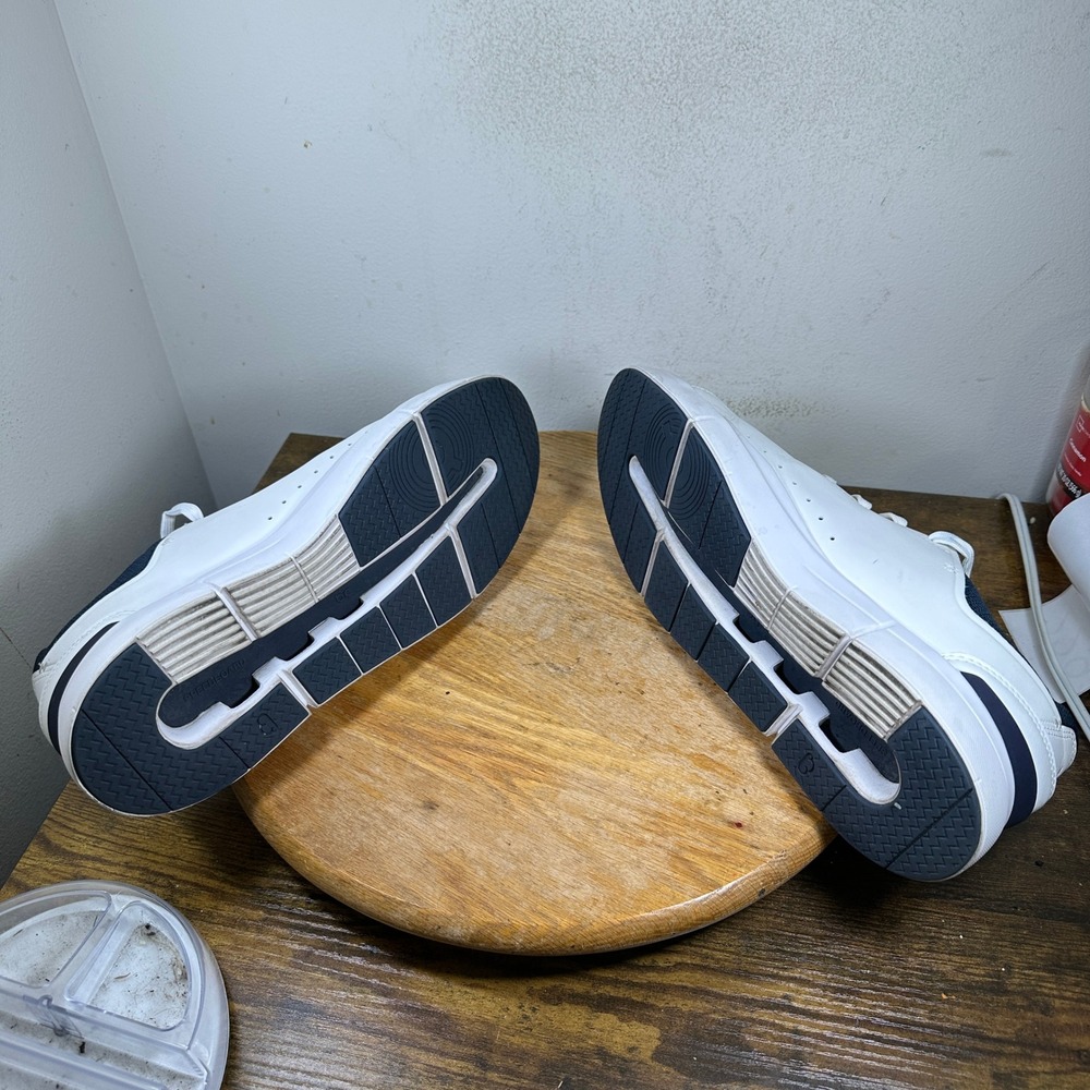 On Running The Roger Advantage White Navy Mens Sneakers 48.99456 Size 11 - Picture 2 of 8